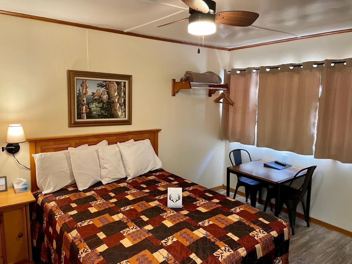 Whitetail Creek Resort Lead Esterno foto