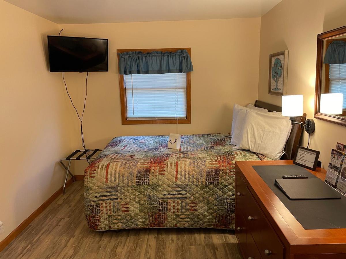 Whitetail Creek Resort Lead Esterno foto