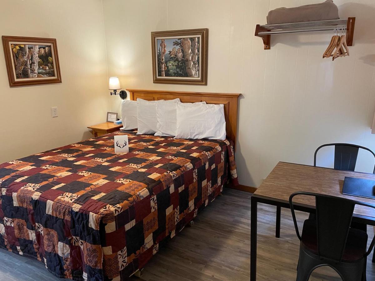 Whitetail Creek Resort Lead Esterno foto
